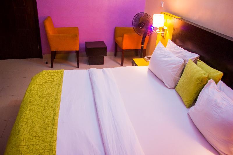 Downtown Royal Hotel Ikeja Exterior foto